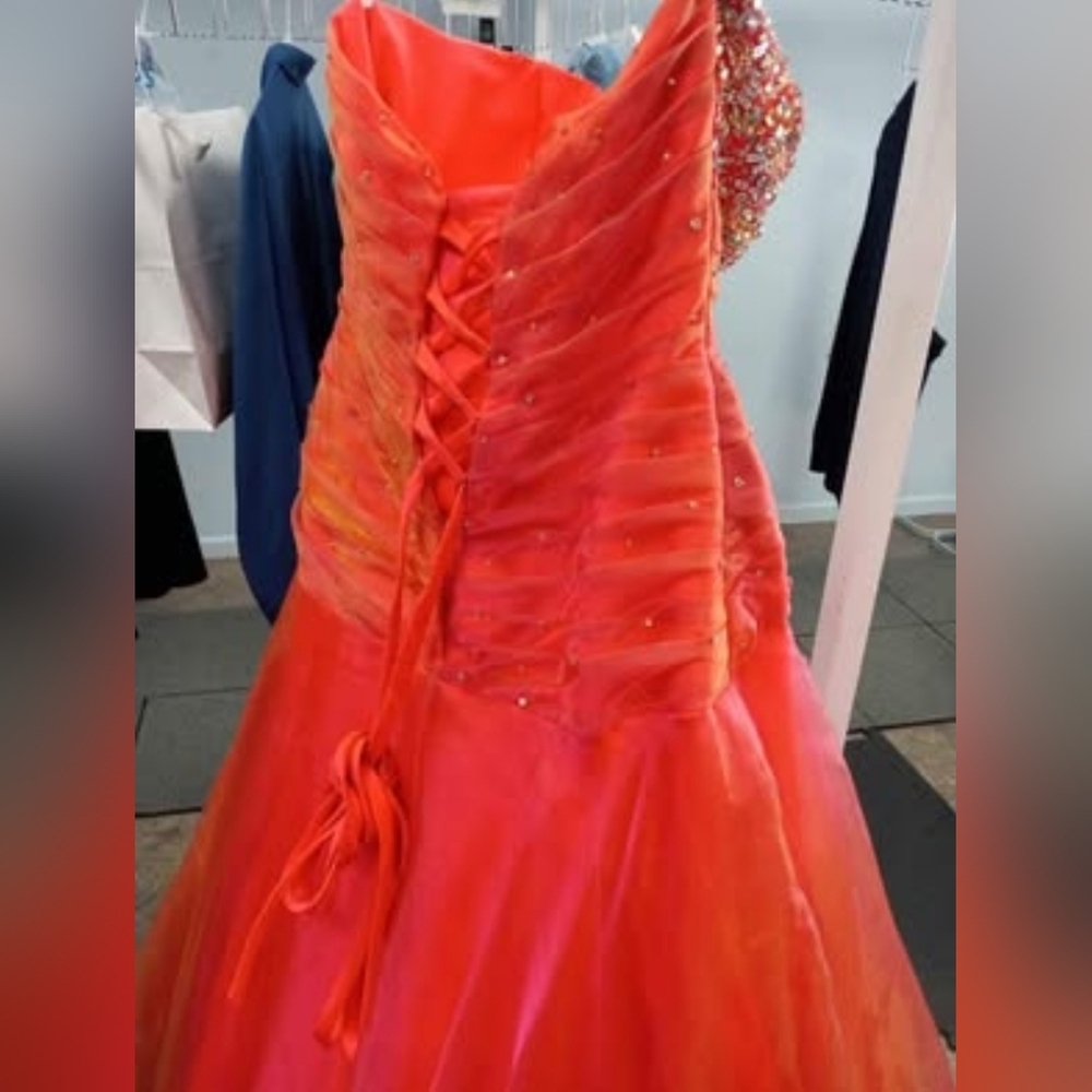 Prom Dress - Picture 2 of 5